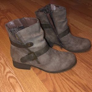 Rue knit side ankle bootie- Taupe